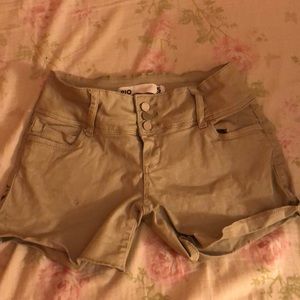 tan stretchy denim shorts